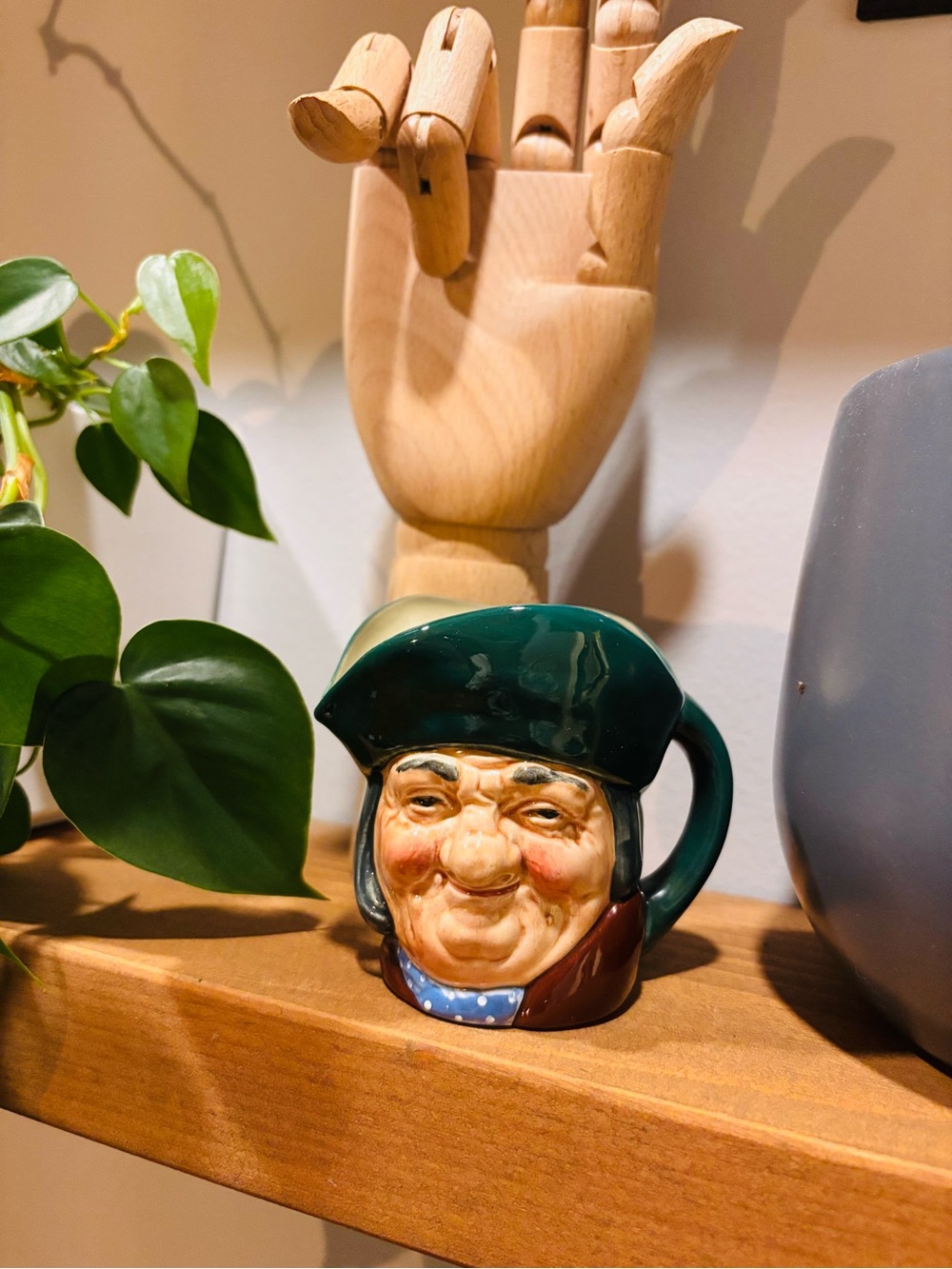 Royal Doulton Toby Philpots Mini Character Mug – Like New